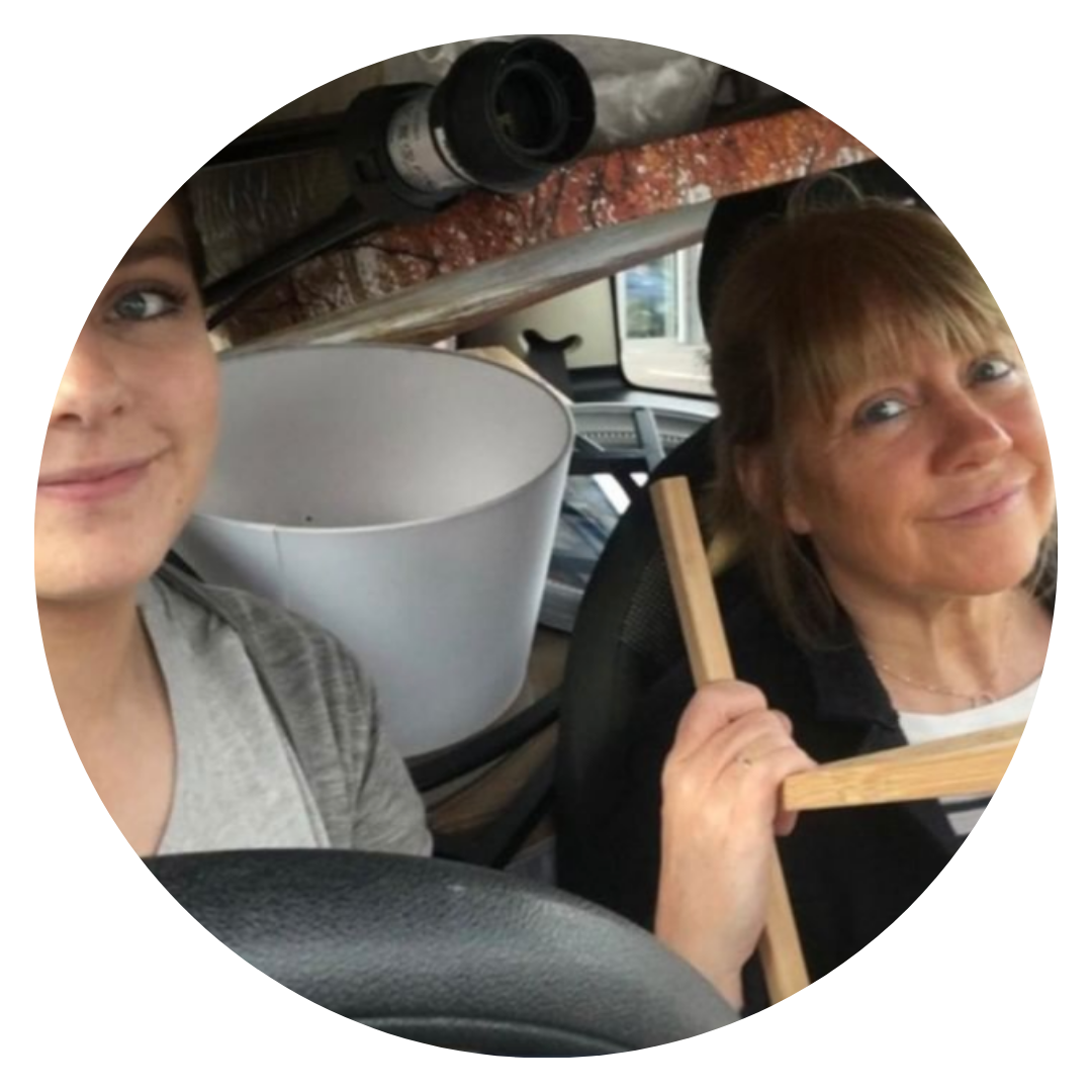 Liv Conlon in Mini with furniture